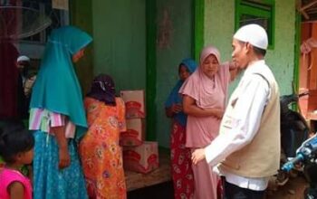 Aman Palestina_Indonesia Priatim, Salurkan Bantuan Untuk Korban Banjir Tasikmalaya