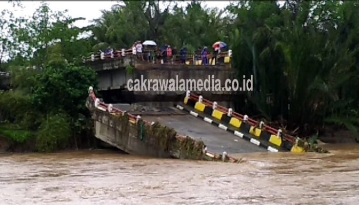 Jembatan Ciandum Ambruk, Aktifitas Antar Kabupaten Lumpuh