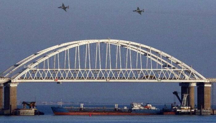 Rusia Tembak dan Sita Kapal Militer Ukraina