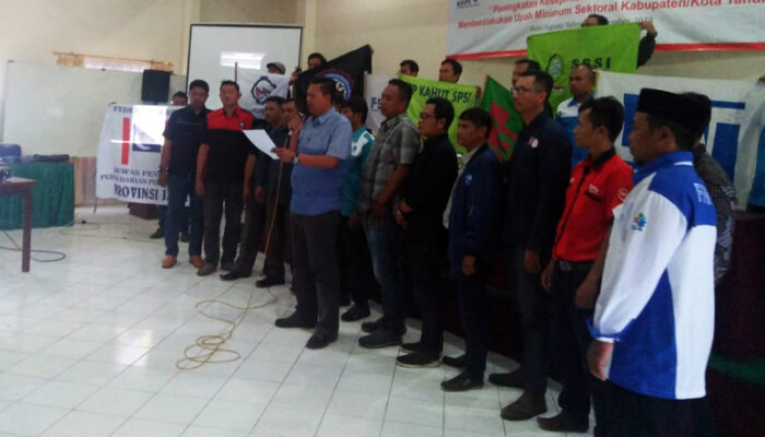 Perwakilan Buruh se-Jabar Gelar Deklarasi Anti Hoaks dan Pemilu Damai