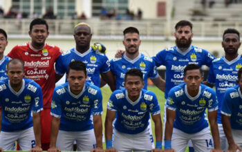 Kontra PSMS, Persib Kenakan Jersey Utama