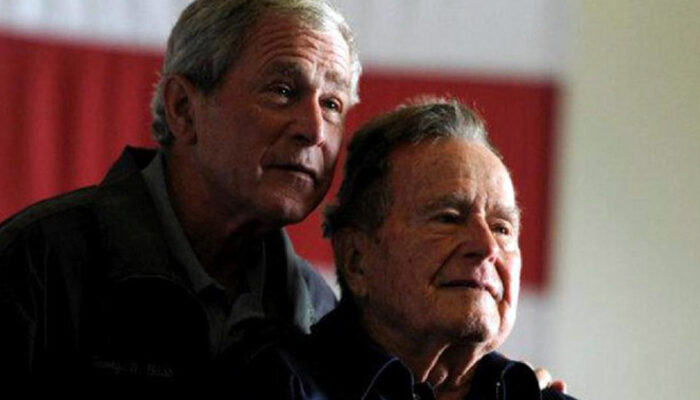 Trump Puji Kepemimpinan Bush Senior
