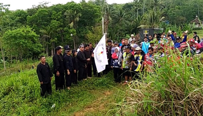 Padepokan Kampung Salapan Gelar Acara Menjelajah Hutan Urug