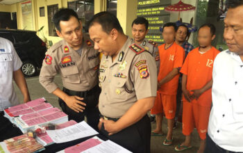 Diduga Korupsi, Dua Mantan Kades di Sukaratu Ditahan Polisi