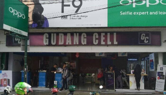 Jelang Tahun Baru dan Natal Gudang Cell Akan Bagi-bagi Hadiah 