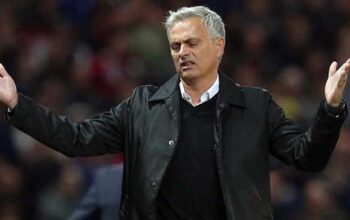 Manajemen MU Minta Pecat Mourinho