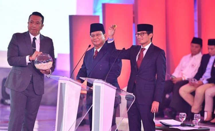 Debat Perdana Capres dan Cawapres Saling Lempar Jurus Pamungkas
