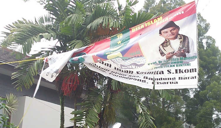 Diduga Lawan Ketakutan, Alat Peraga Kampanye Dirusak