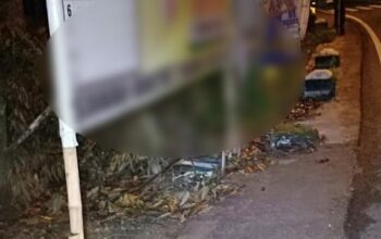 APK Parpol di Pacitan Mengganggu Pengguna Jalan