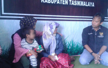 Balita Kelamin Ganda; Bayi Mungil Ini Menanti Uluran Tangan