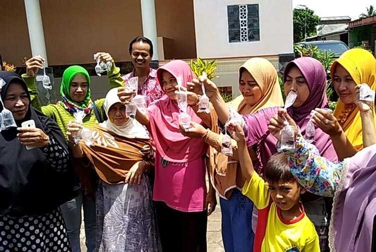 Di Kota Tasik, Jentik Nyamuk Diatasi dengan Cupang