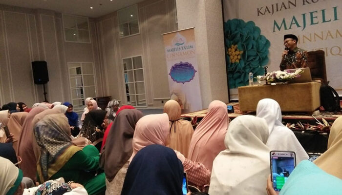 Filosofi Tulang Rusuk Bengkok; Wanita Tercipta Bukan untuk Disanjung dan Dipuja