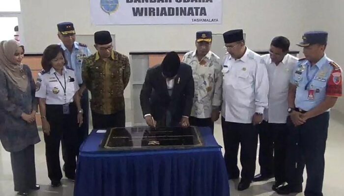 Jokowi Resmikan Terminal Baru Bandara Tasikmalaya