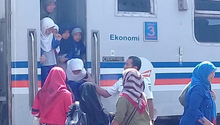 Warga Tasik Sambut Perpanjangan Promo KA Galunggung dan Pangandaran