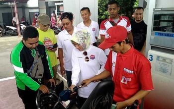 Pasca Penyesuaian Harga BBM, Nicke Dirut Pertamina Pantau Sejumlah SPBU