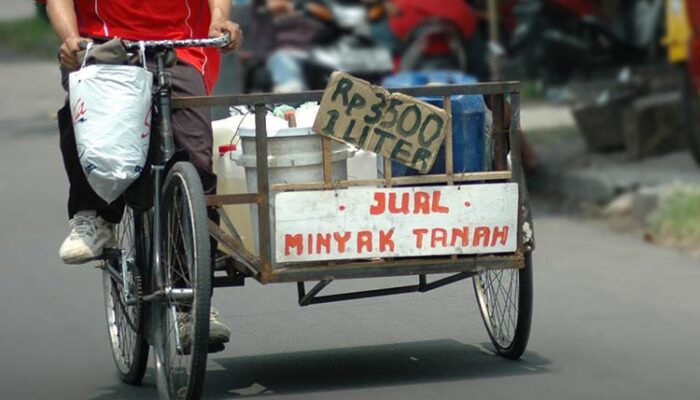 Aminah Berkisah Minyak Tanah, Mulyana Tetap Setia
