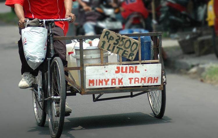 Aminah Berkisah Minyak Tanah, Mulyana Tetap Setia