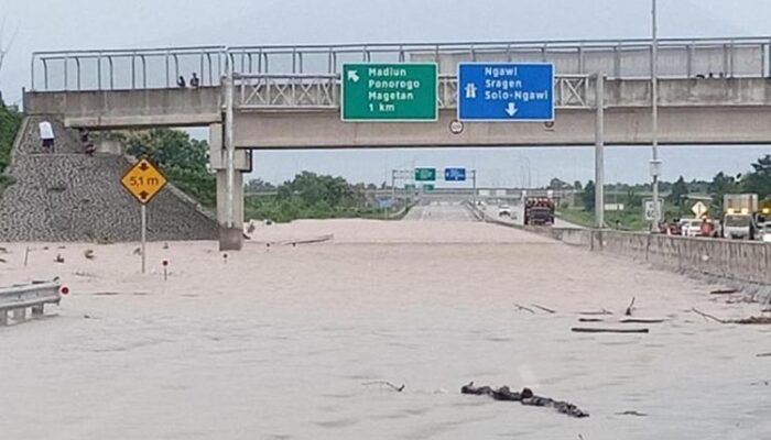 Banjir Terjang Tol Madiun, BPN: Memalukan!