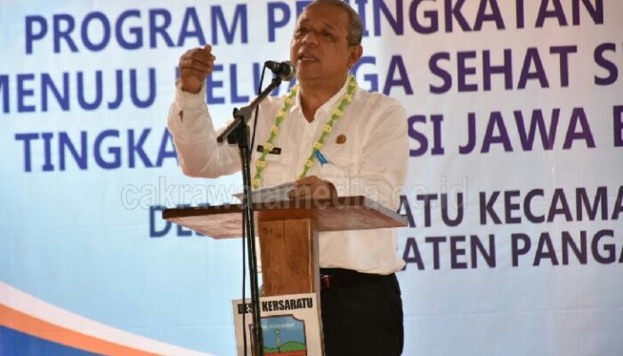 Penjabat Sekda dan Ketua TP PKK Sambut Kedatangan Tim Verifikasi P2WKSS Jabar di Desa Kersaratu