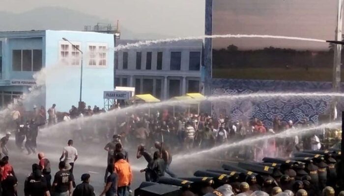 Kerjasama TNI-Polri; Provokator Diamankan, Unjuk Rasa Dibubarkan