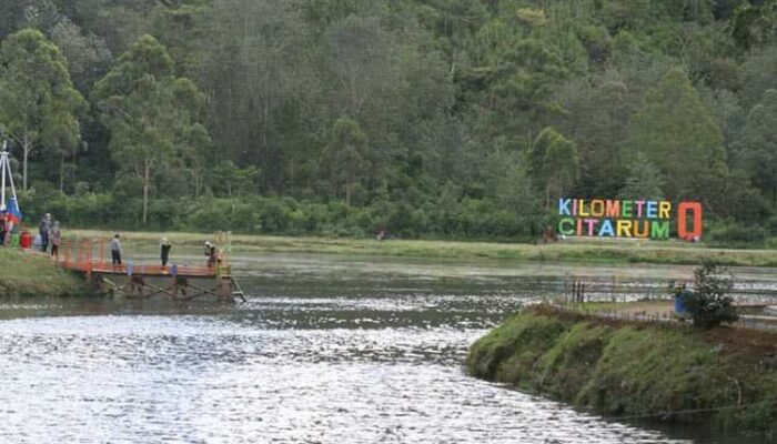 Kini, di Sungai Cipecut Sudah Hidup Ikan Impun