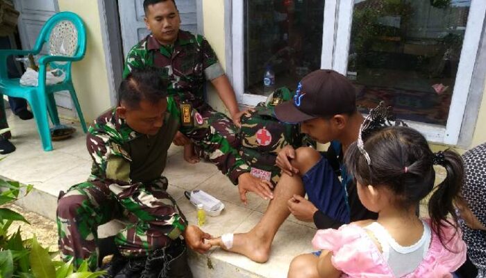 Kodim 0612 Berikan Pengobatan Gratis Bagi Warga Cintaasih