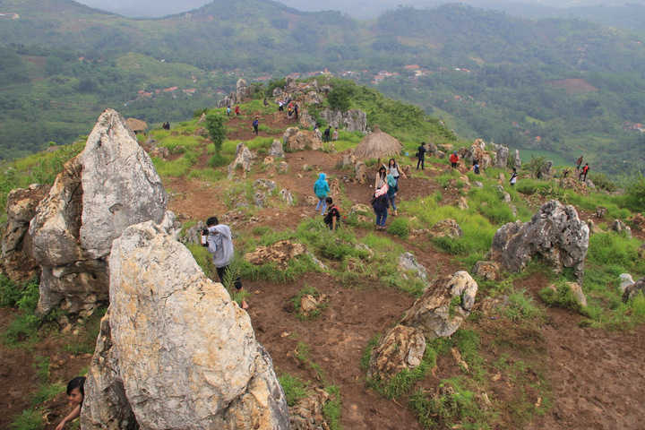 Menelusuri Misteri Terowongan Pabeasan-The Big Secret Of Sundanese; Gua Pawon