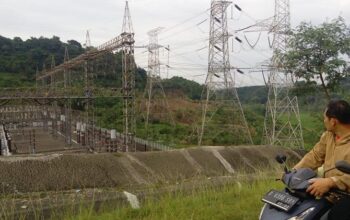 Menunggu Senja di Pabrik Listrik Saguling