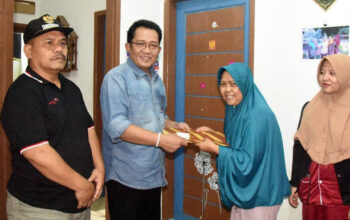 Bupati Tasik Layat Ketua KPPS yang Meninggal Dunia