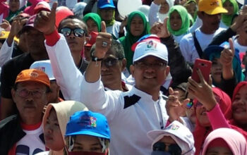 Tunggu Keputusan KPU, Simpatisan Paparkan Keberhasilan Jokowi