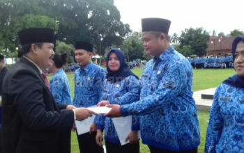 Bupati Pangandaran Serahkan Sebanyak 427 Surat Keputusan Pengangkatan CPNS