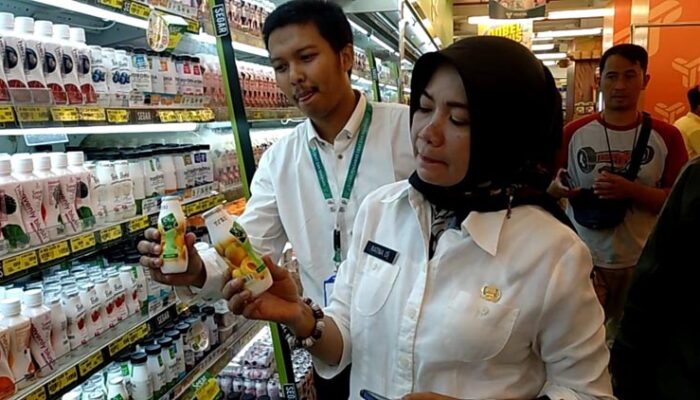 Tim Sidak Pemkot Tasik Temukan Makanan Kadaluarsa