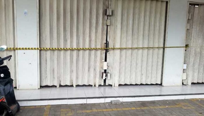 Rampok Bersenjata Api Gasak Uang 12 Juta di Sebuah Minimarket