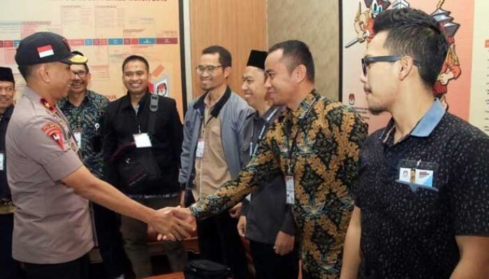 Waka Polda Jabar Hadiri Rapat Pleno Rekapitulasi dan Penetapan Hasil Penghitungan Perolehan Suara Pemilu 2019 Tingkat Jabar