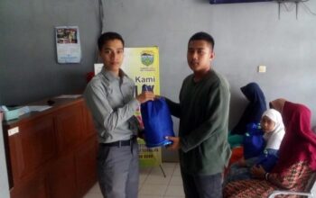 BPR Artha Galunggung Bagikan Paket Sembako Kepada Warga Sekitar