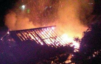 Ditinggal Tarawih, Rumah Sahuding Ludes Terbakar