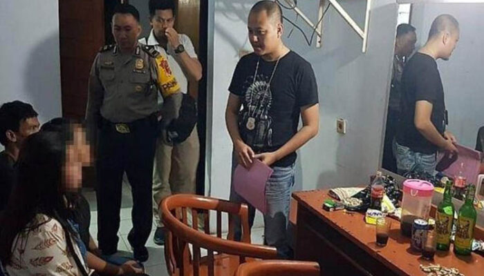 Pesta Miras dan Ngamar di Hotel, Tiga Gadis dan Dua Pria Diamankan Aparat