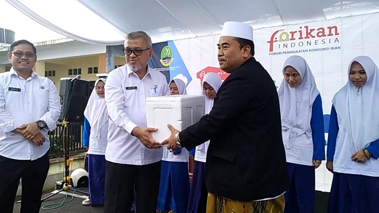 Bangun Generasi Cerdas, Dinas Pertanian Galakan Gemar Makan Ikan
