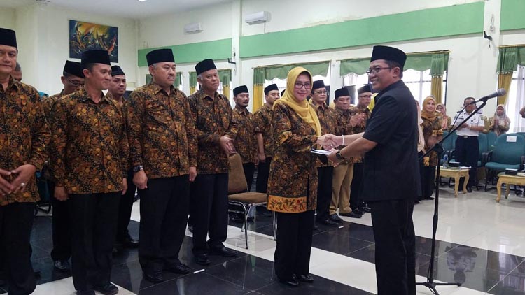 Bupati Tasik Tak Ingin Dekranasda Tampilkan Parade Batik Saja