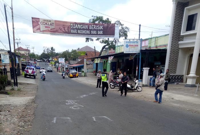 Mobil Pickup Tabrak Tukang Cilok, Dua Orang Tewas