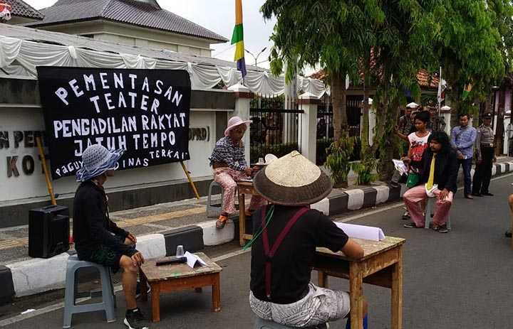 Ada Teater PRJT di DPRD Kota Tasik, Singgung Soal Koruptor yang Suap Hakim