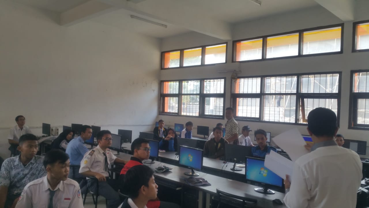 Menengok Serunya Lomba Design Grafis Se-Kab.Garut