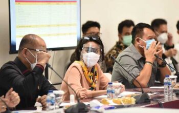 Beresiko Tinggi, Wacana Pemotongan Intensif Nakes Covid-19 Tidak Manusiawi