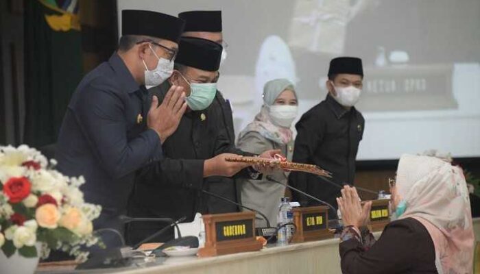 DPRD Jabar dan Pemprov Berhasil Ciptakan Perda Pesantren Pertama di Indonesia