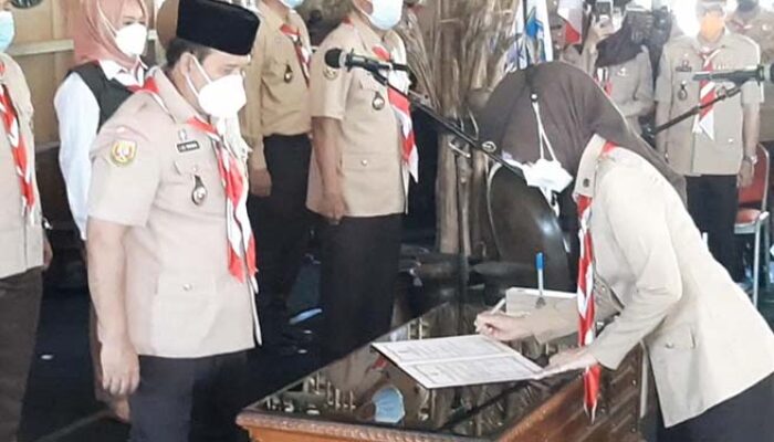 Unik, Ketua Kwarda Jawa Barat Lantik Mabicab Pangandaran di Alam Terbuka