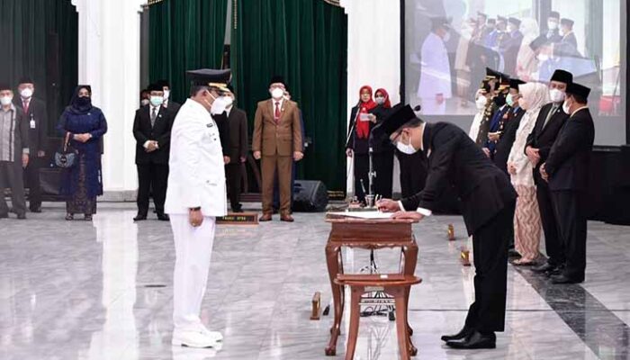 Ade dan Cecep Resmi Jadi Bupati dan Wabup Tasikmalaya