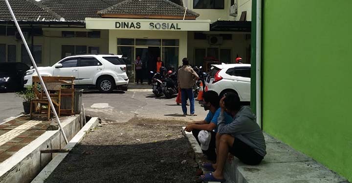 Sejumlah Warga Datangi Dinsos Pertanyakan Bantuan Sosial Tunai Covid-19