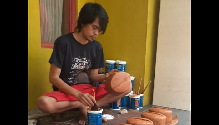 Berkah Ramadhan, Perajin Peci Kulit Waru Banjir Pesanan