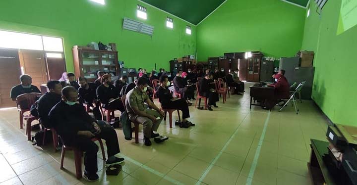 Diskopukmnaker Kabupaten Tasik Sosialisasikan BPUM Melalui Pemdes