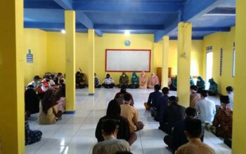 Diskopukmnaker dan Dishub Kabupaten Tasikmalaya Gelar BUBOS 2021 di Pesantren